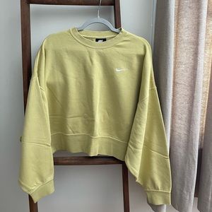 NIKE Sportswear Phoenix Fleece - Women's Over-Oversized Crewneck Sweatshirt